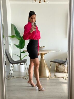 High-Waist Black Pencil Skirt - Sleek Office & Evening Look